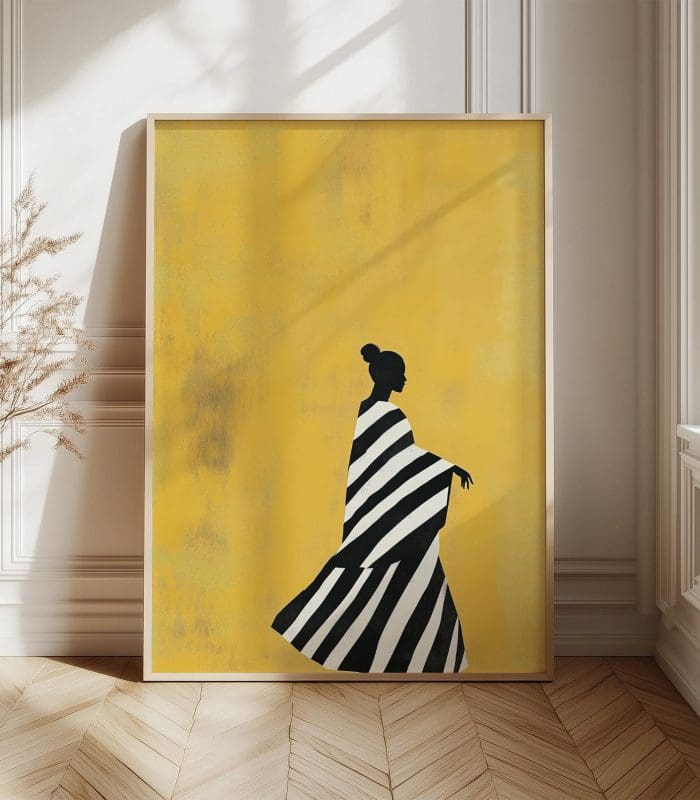 تابلو زن مینیمال با پس‌زمینه زرد